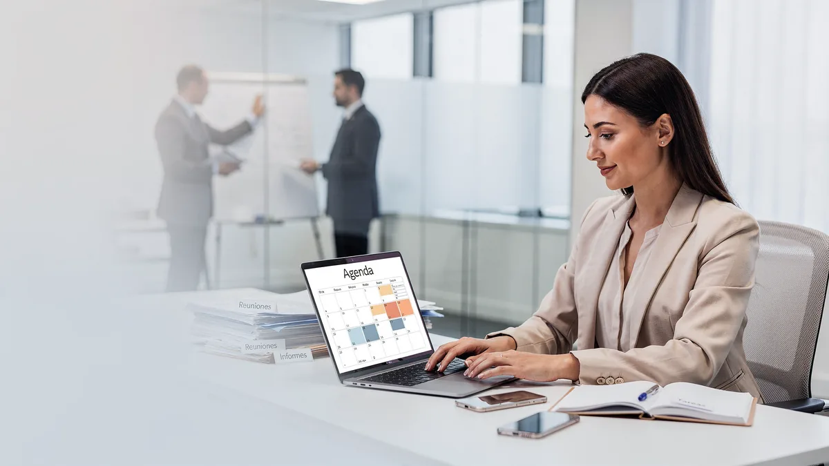 Gu&iacute;a de Asistente Administrativo en Espa&ntilde;a 2026: Funciones, Habilidades y Sueldo